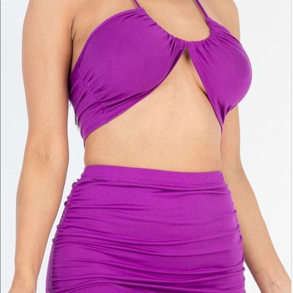 New Trendy Women’s Crisscross Halter Top & Ruched Mini Skirt Set - Picture 5 of 5